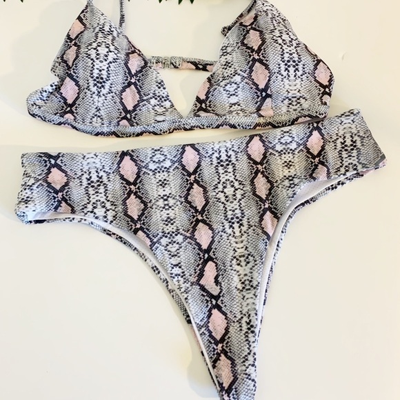 Laila Akai Snakeskin bikini! Size XL … - Picture 3 of 4